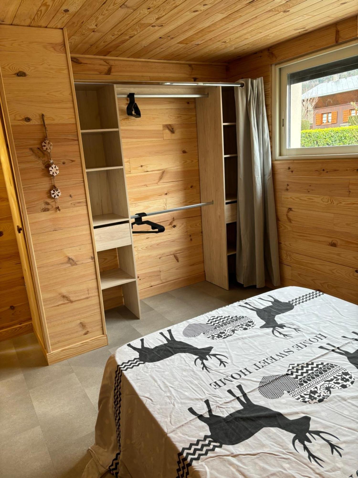 L'Oursiere A Saint Mamet Apartman Kültér fotó